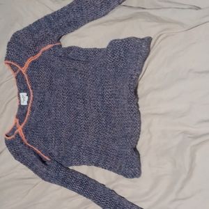 I am selling a nice fall sweater.